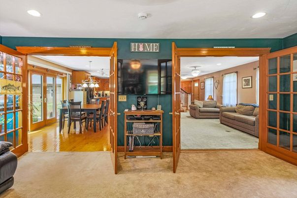 Chandelier, Dining room, Interior, Living room, Recessed Lighting, Wood Texture Flooring