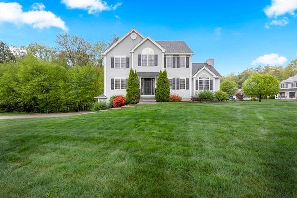 Backyard, Exterior, Facade, Farmhouse