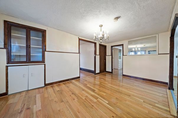 Chandelier, Empty room, Interior, Wood Texture Flooring