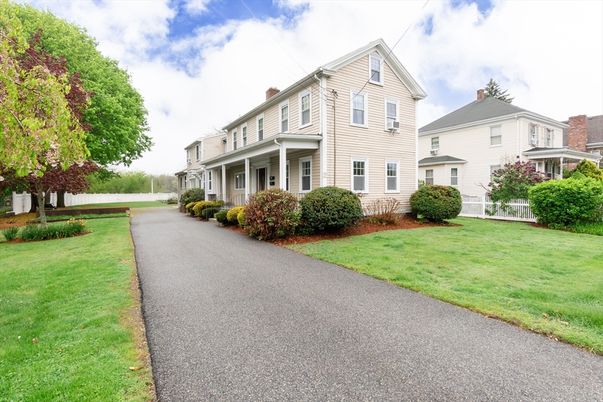 Backyard, Exterior, Facade, Farmhouse