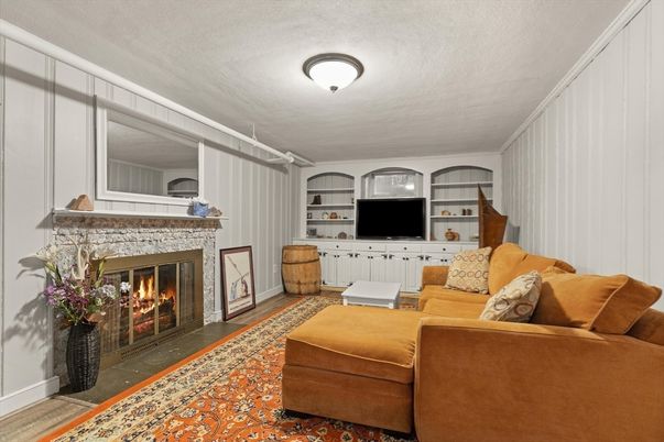 Fireplace, Interior, Living room