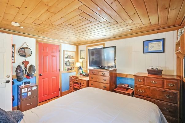 Bedroom, Interior, Recessed Lighting, Wooden Ceilings