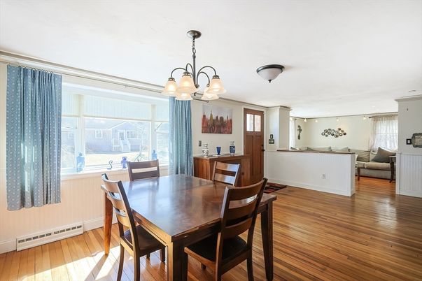 Chandelier, Dining room, Interior, Recessed Lighting, Wood Texture Flooring
