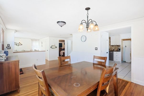 Chandelier, Dining room, Interior, Kitchen, Wood Texture Flooring