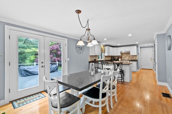 Dining room, Interior, Kitchen, Pendant Lights, Recessed Lighting, Wood Texture Flooring