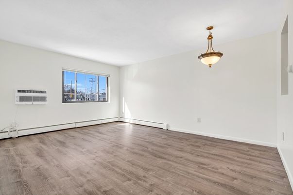 Empty room, Interior, Pendant Lights, Wood Texture Flooring