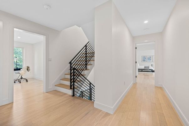 Interior, Recessed Lighting, Wood Texture Flooring