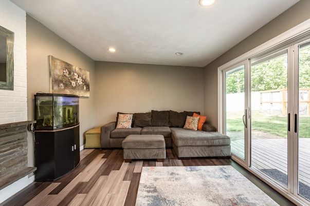 Interior, Living room, Recessed Lighting, Wood Texture Flooring