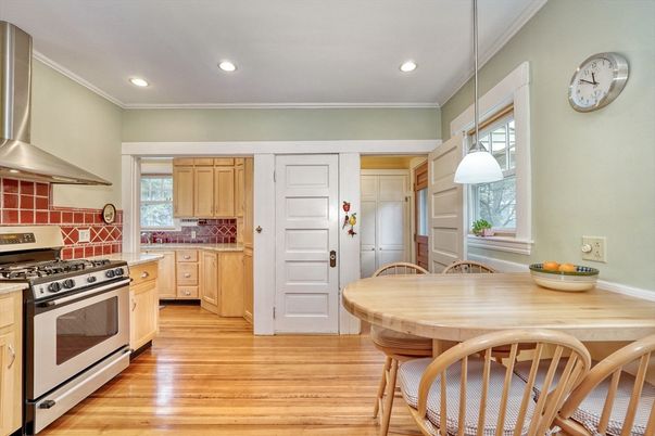 Dining room, Interior, Kitchen, Pendant Lights, Recessed Lighting, Stainless Steel Appliances, Wood Texture Flooring
