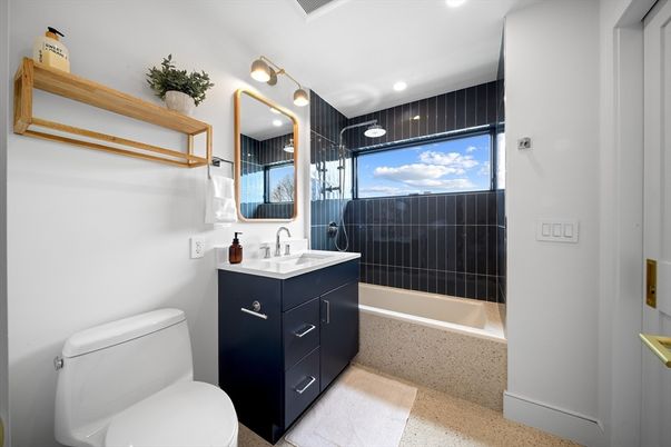 Bathroom, Interior, Recessed Lighting