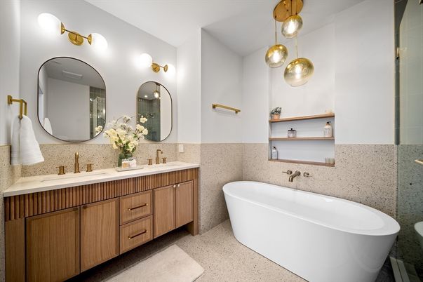 Bathroom, Dual Sink Vanities, Free Standing Baths, Interior, Pendant Lights