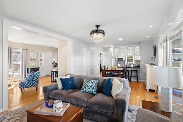 Chandelier, Dining room, Interior, Kitchen, Living room, Recessed Lighting, Wood Texture Flooring