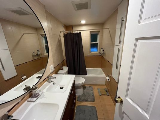 Bathroom, Dual Sink Vanities, Interior, Recessed Lighting