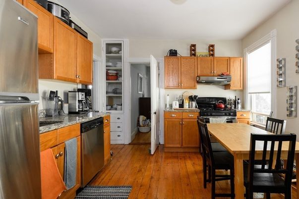 Dining room, Interior, Kitchen, Stainless Steel Appliances, Wood Texture Flooring