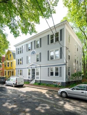 Exterior, Facade, Georgian