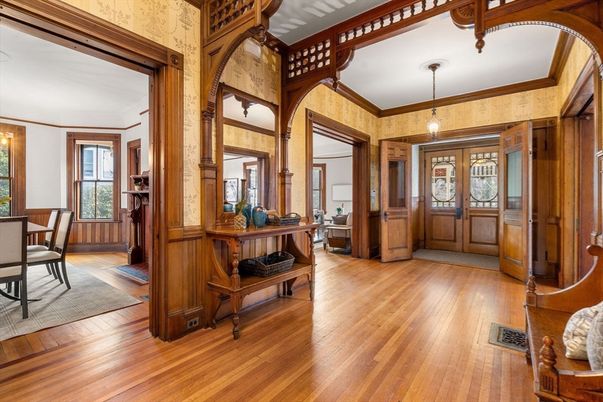Interior, Pendant Lights, Wood Texture Flooring
