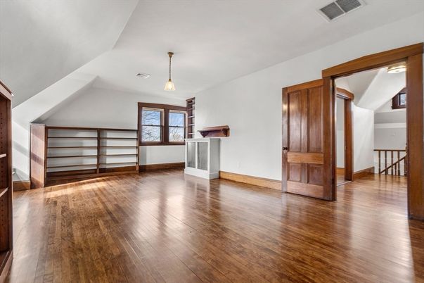 Empty room, Interior, Pendant Lights, Wood Texture Flooring