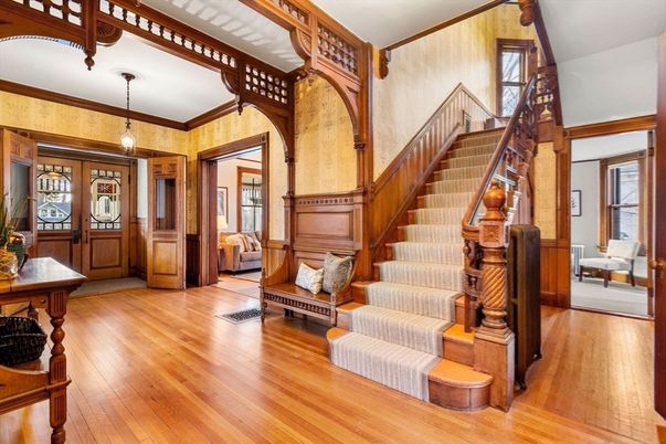 Interior, Pendant Lights, Wood Texture Flooring