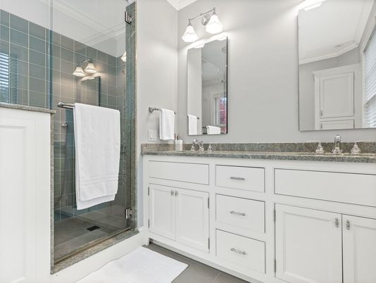 Bathroom, Dual Sink Vanities, Interior