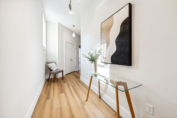 Interior, Pendant Lights, Wood Texture Flooring