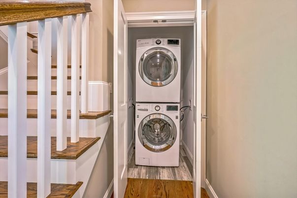 Interior, Utility Closets, Washer, Wood Texture Flooring