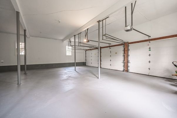 Garage, Interior