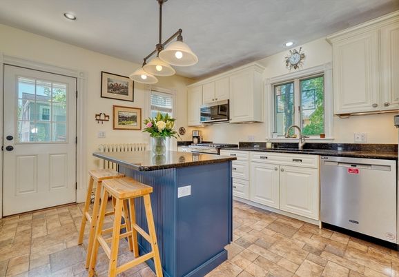 Interior, Kitchen, Pendant Lights, Recessed Lighting, Stainless Steel Appliances