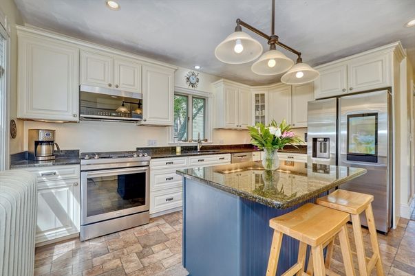 Interior, Kitchen, Pendant Lights, Recessed Lighting, Stainless Steel Appliances