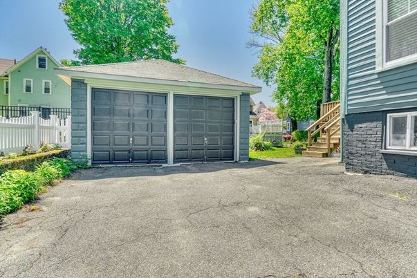 Detached Garage, Exterior