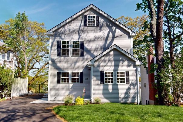 Exterior, Facade, Farmhouse