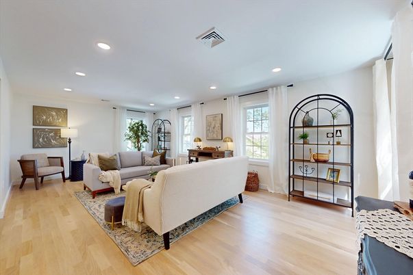 Interior, Living room, Recessed Lighting, Wood Texture Flooring
