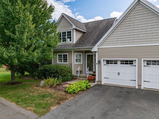 Attached, Exterior, Facade, Cape Cod