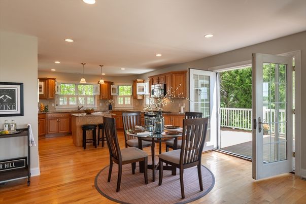 Dining room, Interior, Kitchen, Pendant Lights, Recessed Lighting, Wood Texture Flooring