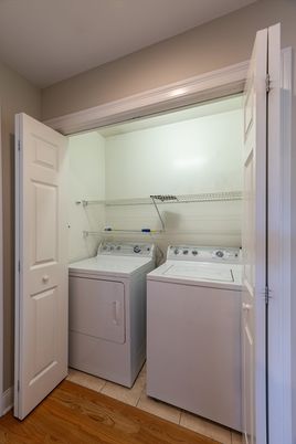 Interior, Utility Closets, Washer, Wood Texture Flooring