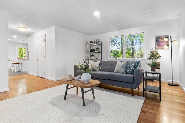 Interior, Living room, Recessed Lighting, Wood Texture Flooring