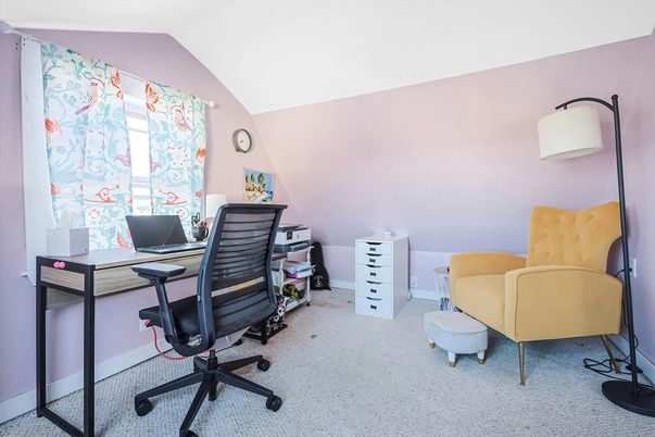 Home Office, Interior