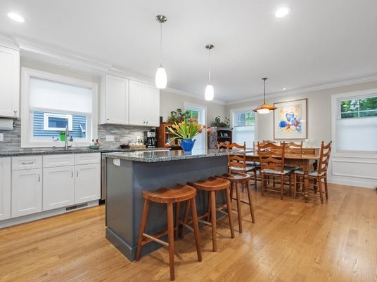 Dining room, Interior, Kitchen, Pendant Lights, Recessed Lighting, Wood Texture Flooring