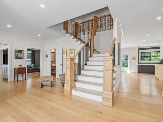 Interior, Recessed Lighting, Wood Texture Flooring