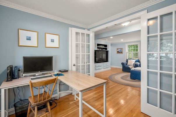 Home Office, Interior, Recessed Lighting, Wood Texture Flooring