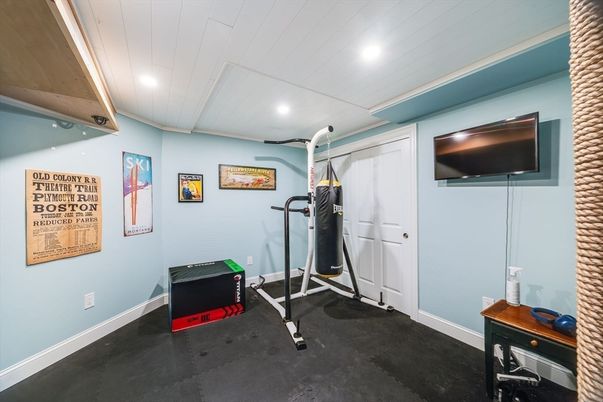 Fitness Equipment, Interior, Recessed Lighting