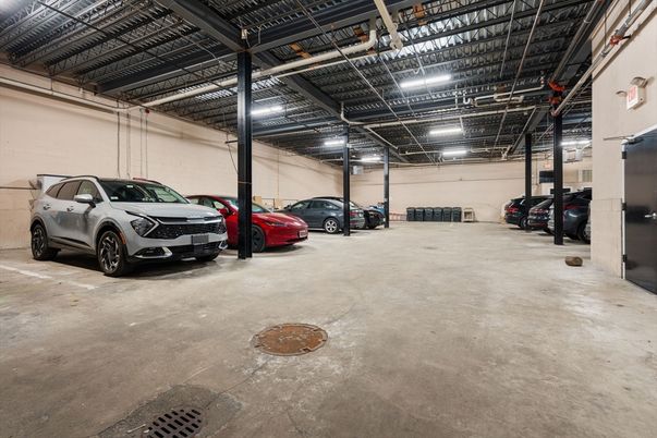 Garage, Interior