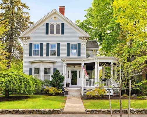 Exterior, Facade, Queen Anne Victorian