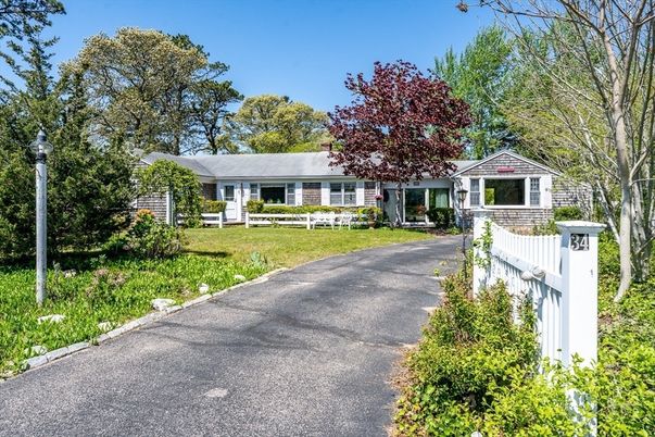 Backyard, Exterior, Facade, Cape Cod
