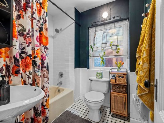 Bathroom, Interior, Pendant Lights