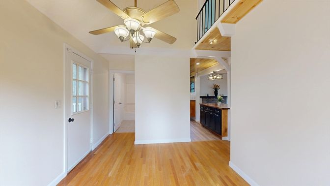 Interior, Recessed Lighting, Wood Texture Flooring