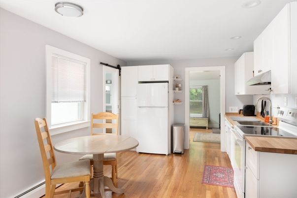 Dining room, Interior, Kitchen, Recessed Lighting, Wood Texture Flooring