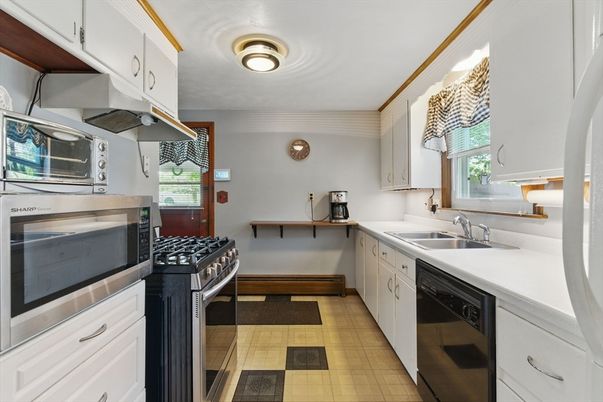 Interior, Kitchen, Stainless Steel Appliances