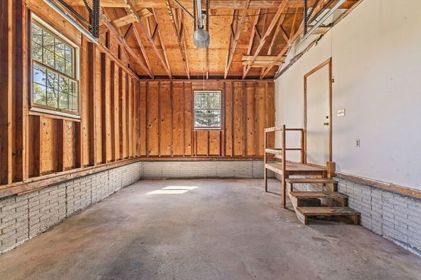 Empty room, Interior, Wooden Beams, Wooden Ceilings, Wooden Walls