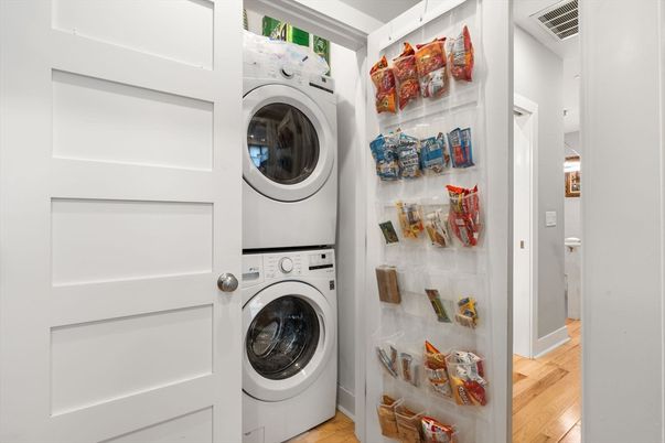 Interior, Utility Closets, Washer, Wood Texture Flooring