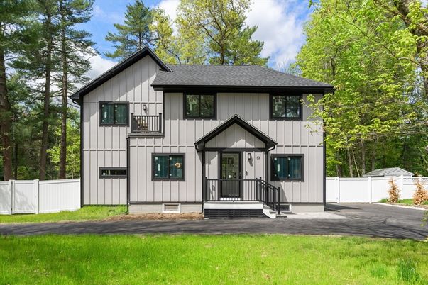 Backyard, Exterior, Facade, Farmhouse
